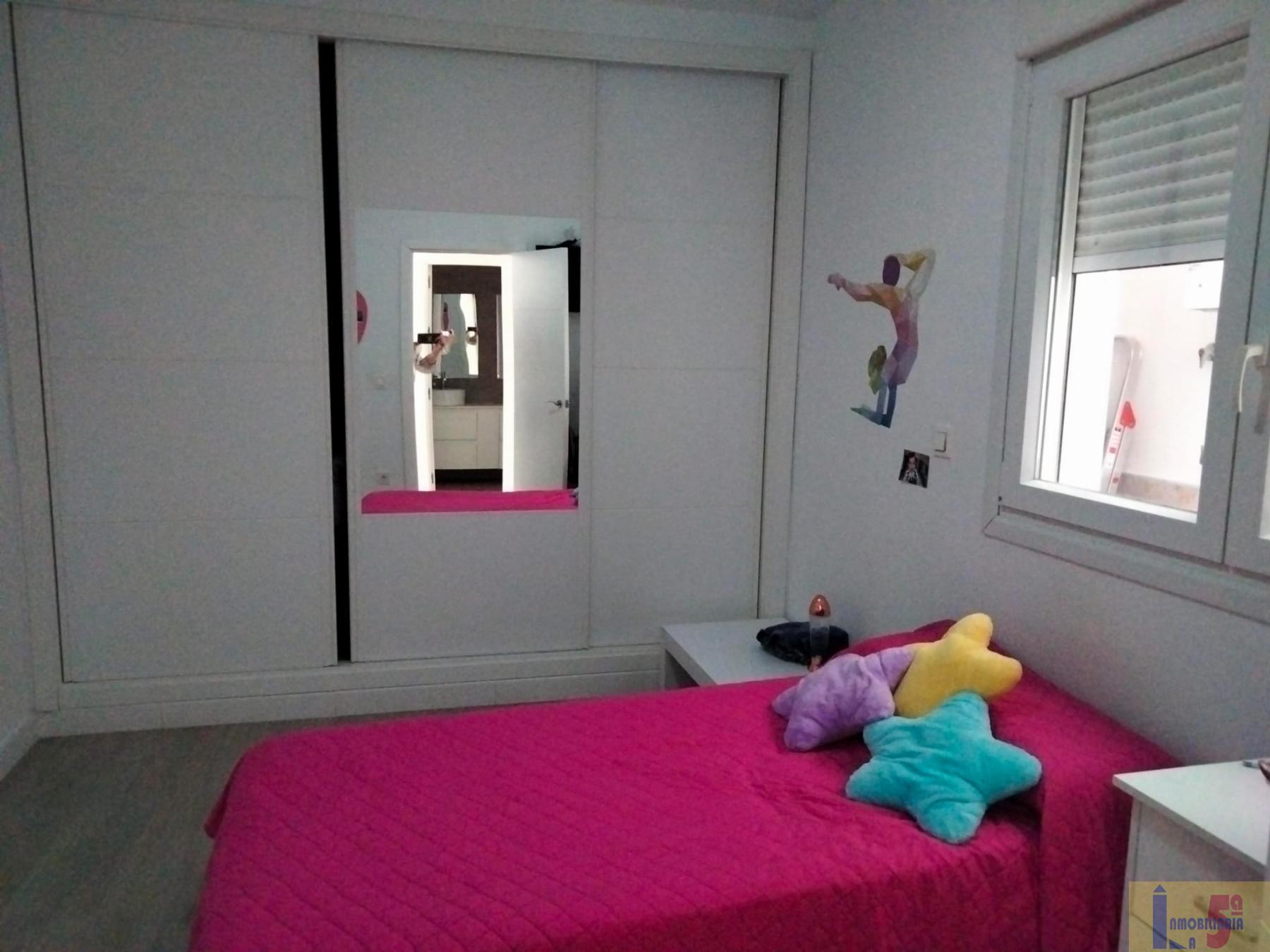For sale of flat in La Algaba