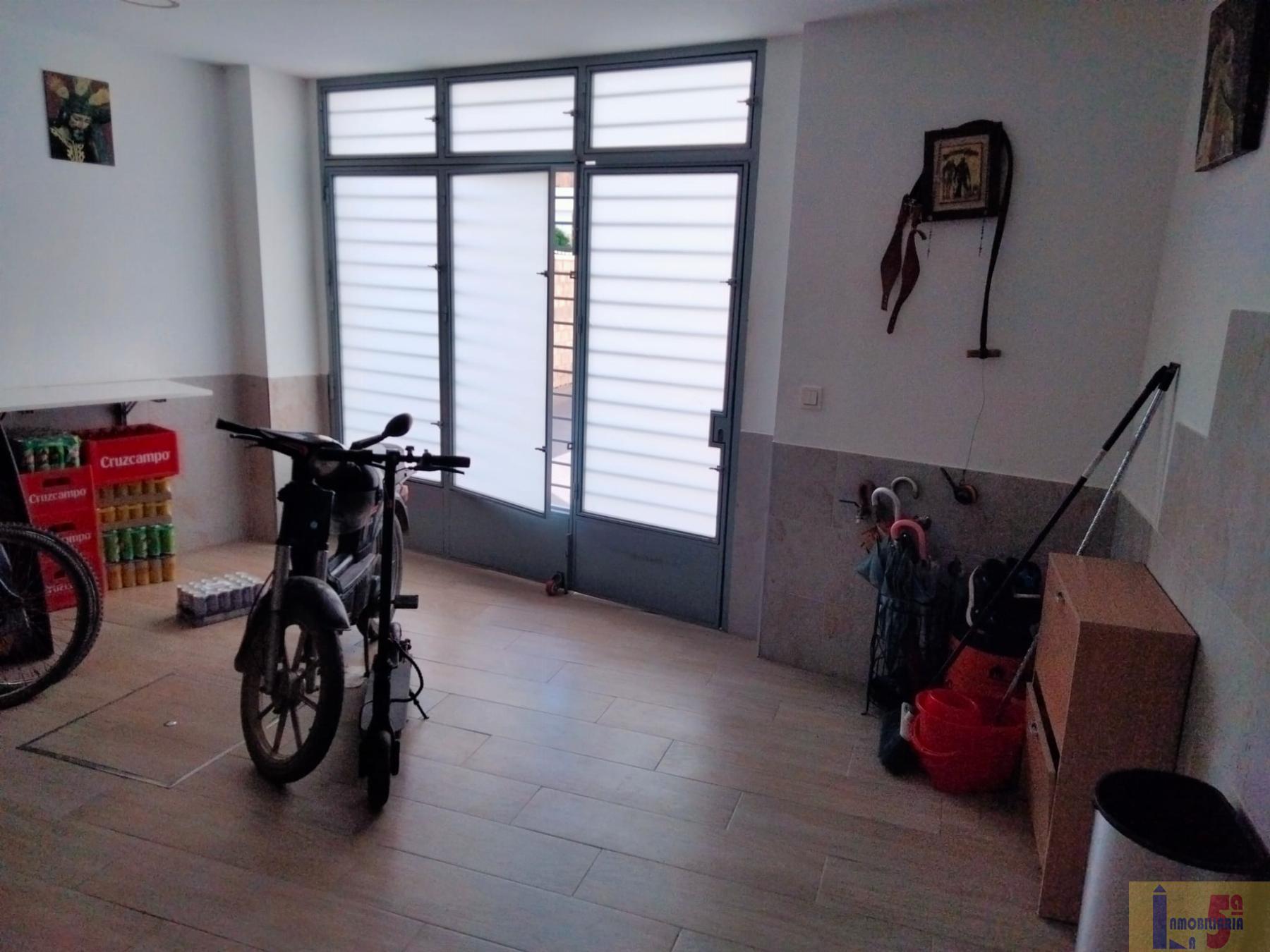 For sale of flat in La Algaba