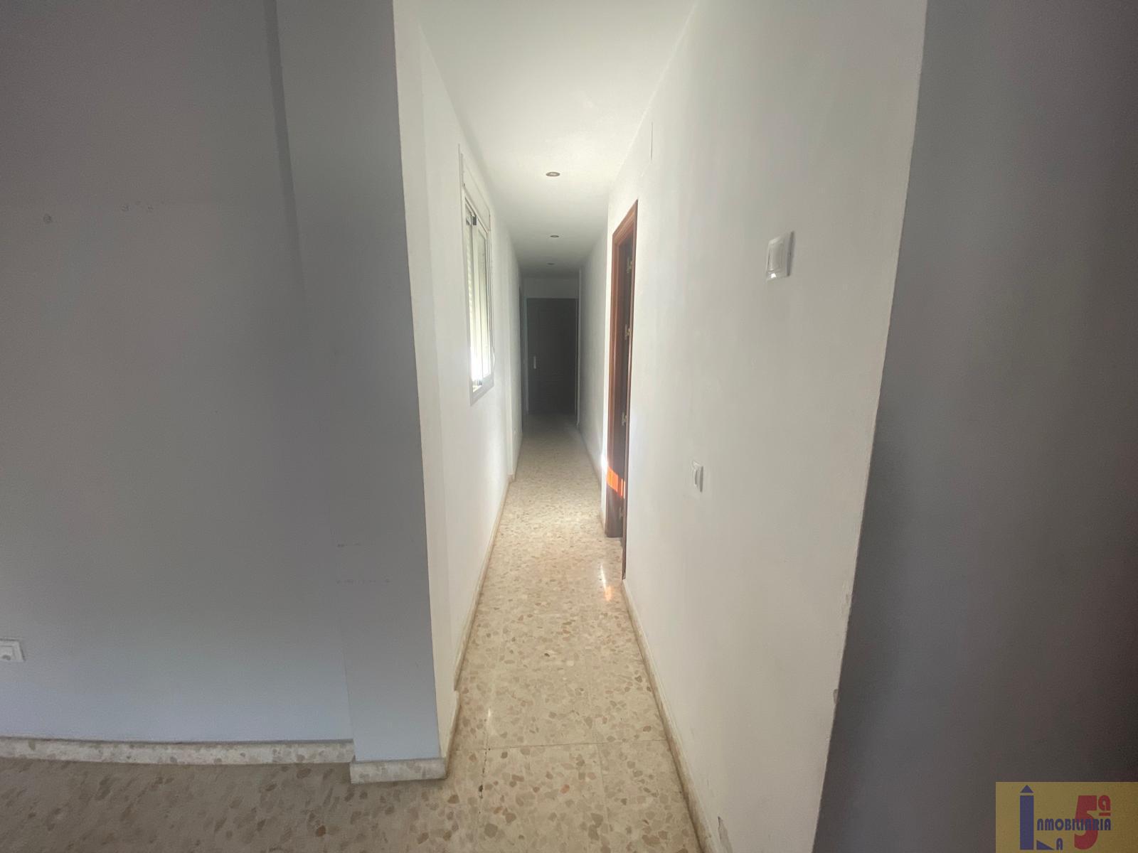 For sale of flat in La Algaba