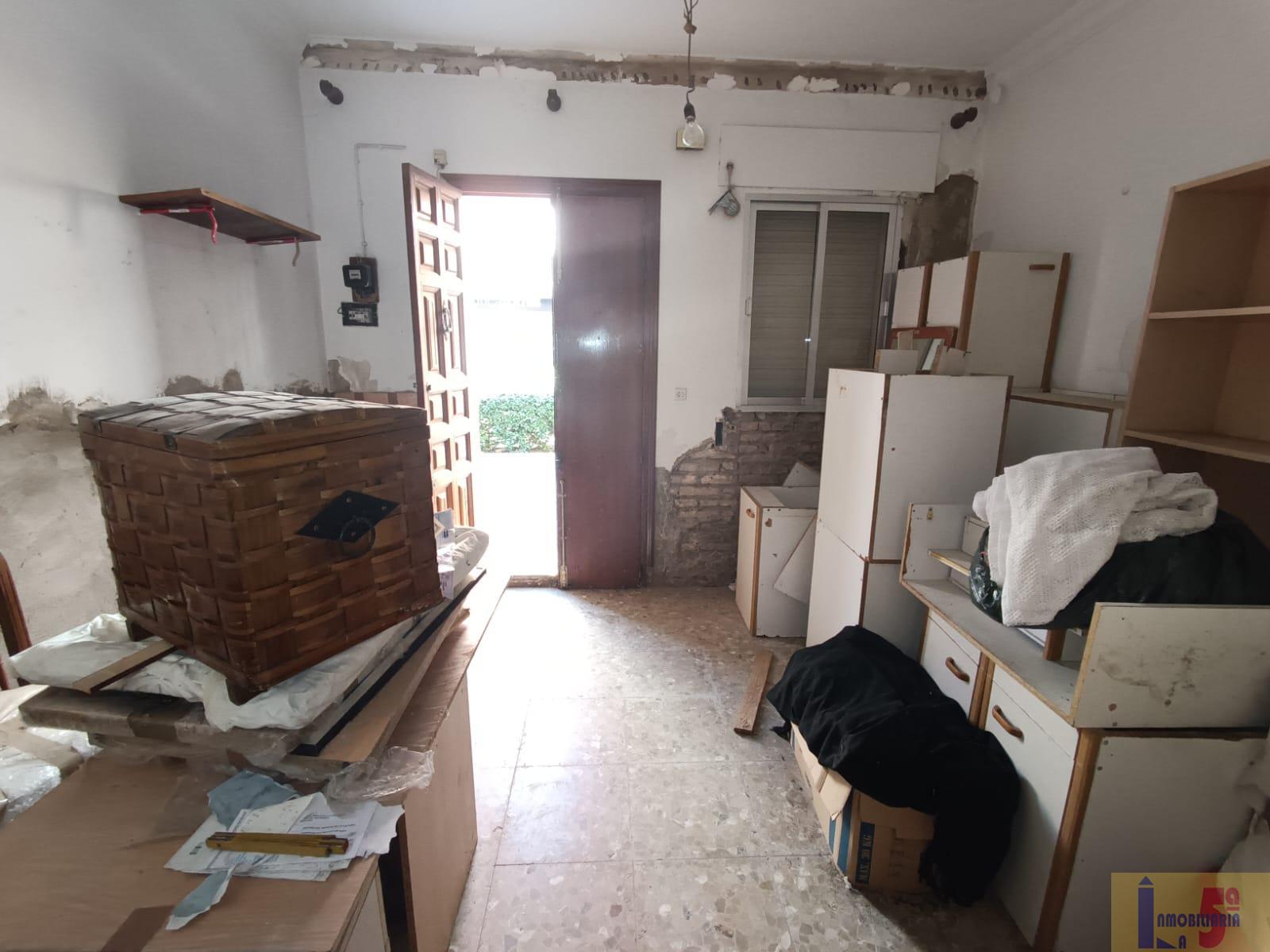 For sale of house in La Algaba