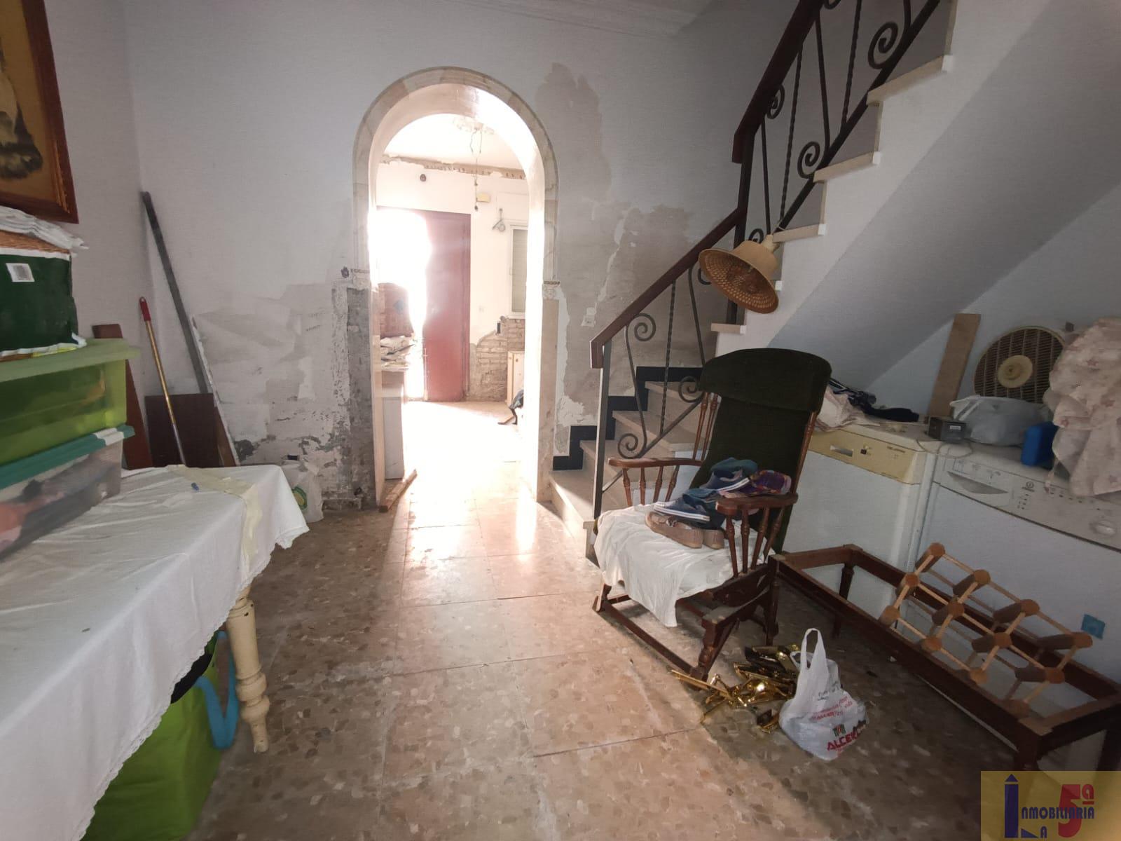 For sale of house in La Algaba