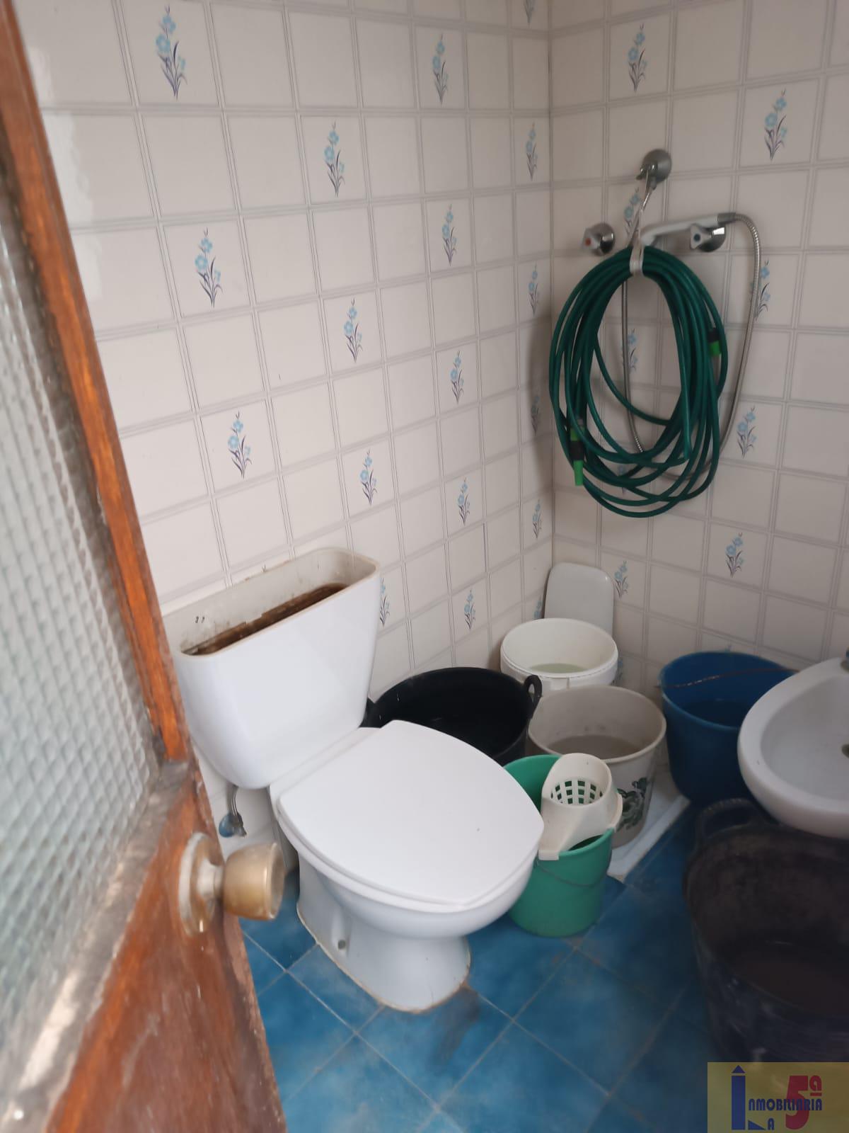 For sale of house in La Algaba