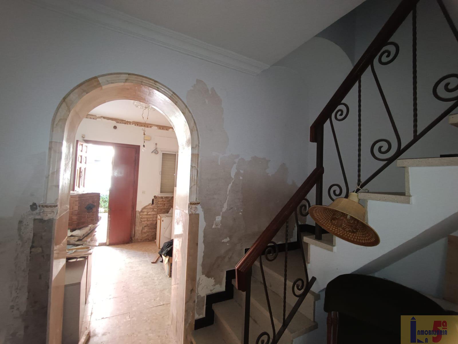 For sale of house in La Algaba