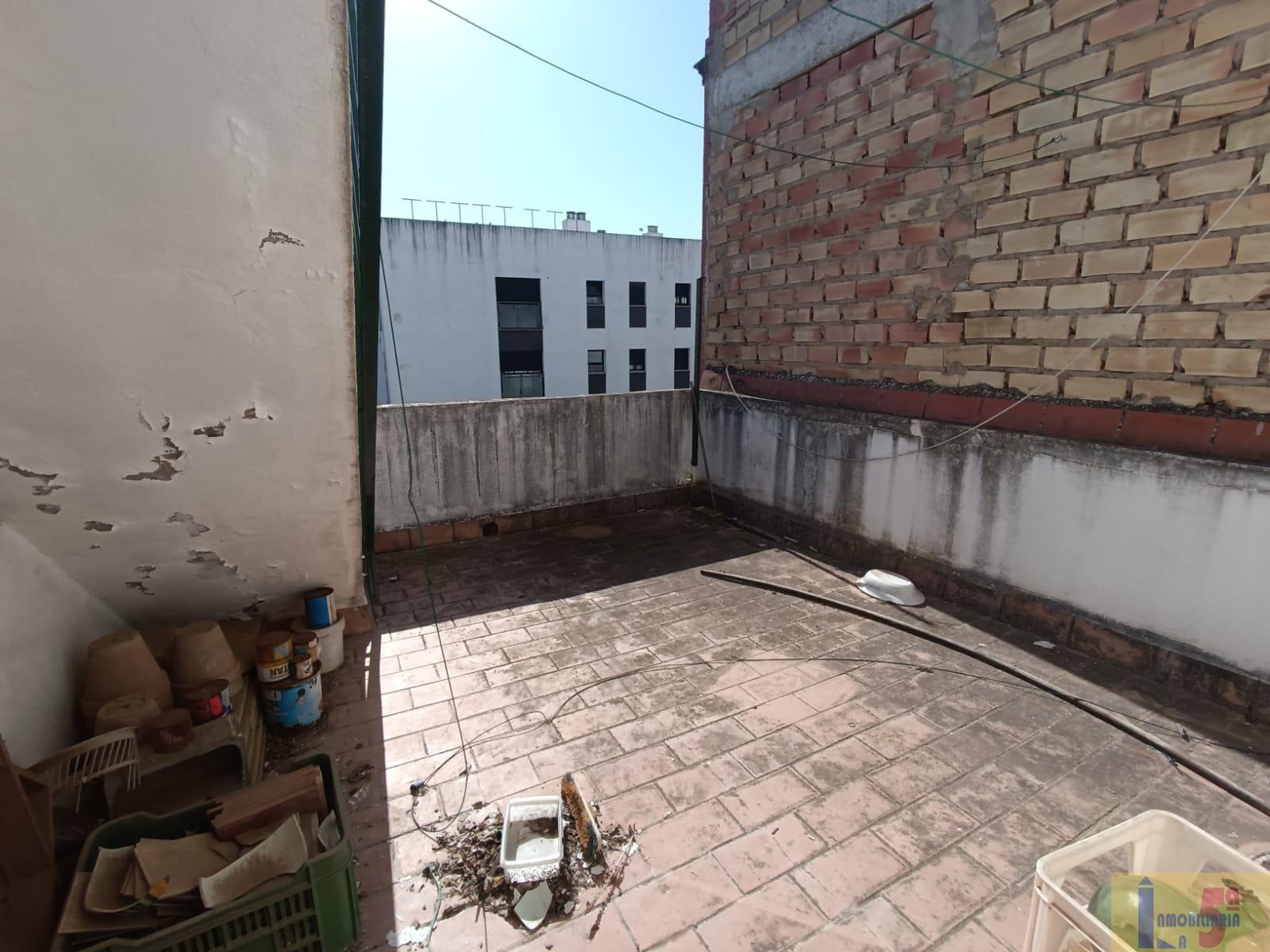 For sale of house in La Algaba