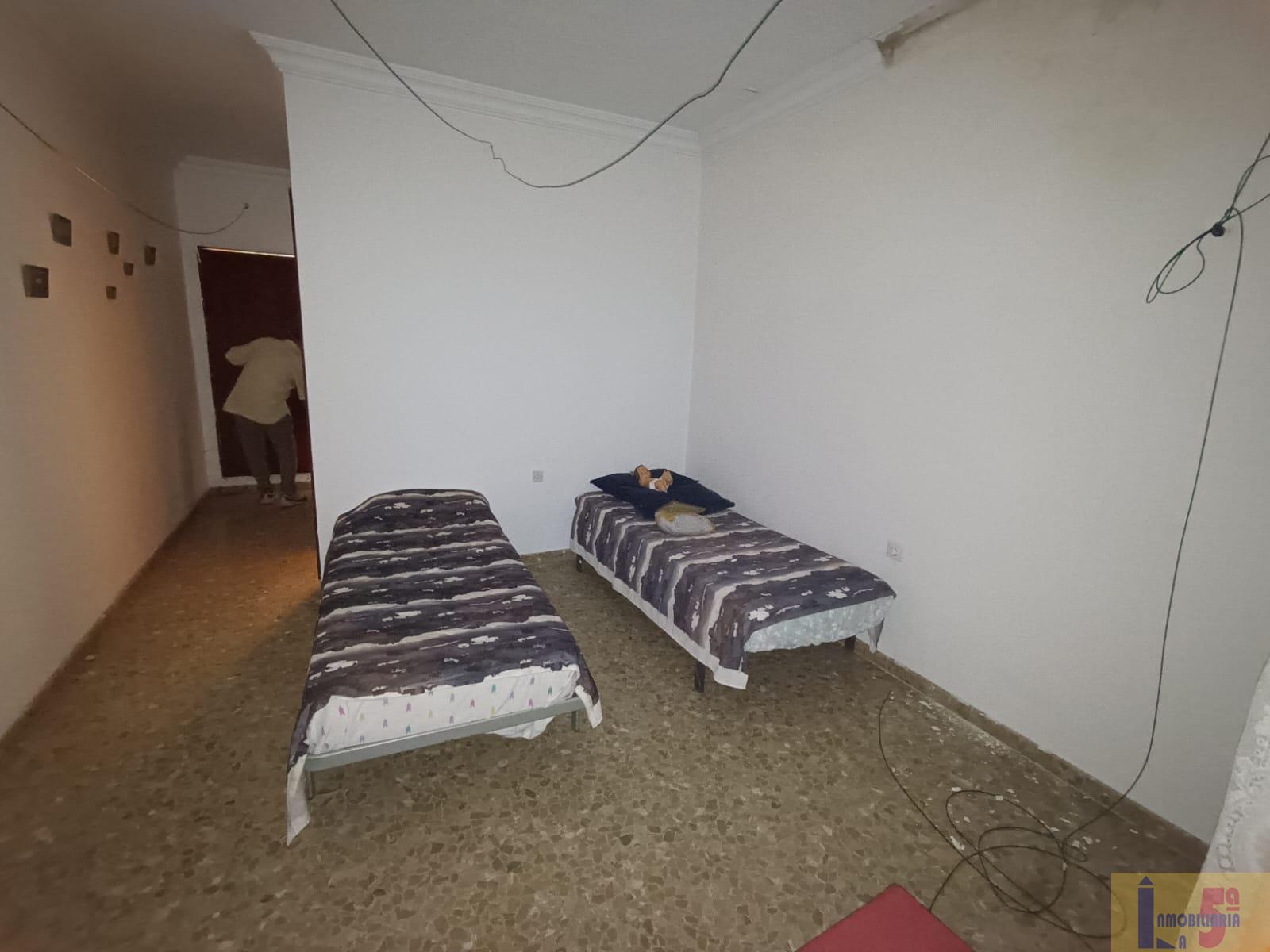 For sale of house in La Algaba