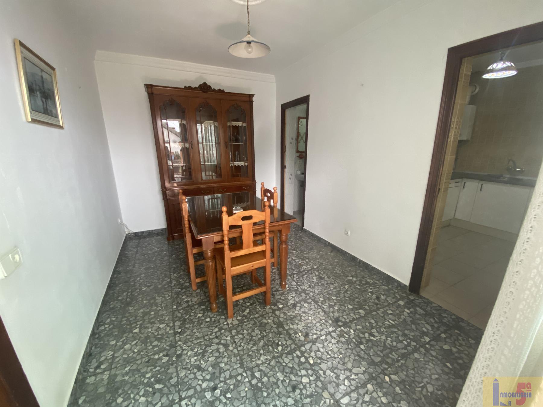 For sale of flat in Burguillos