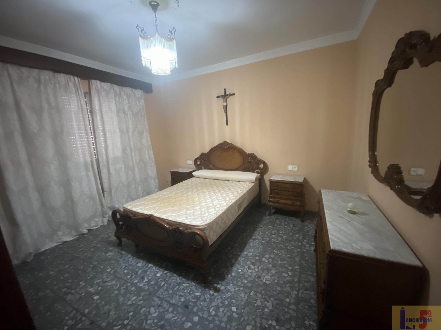 For sale of flat in Burguillos