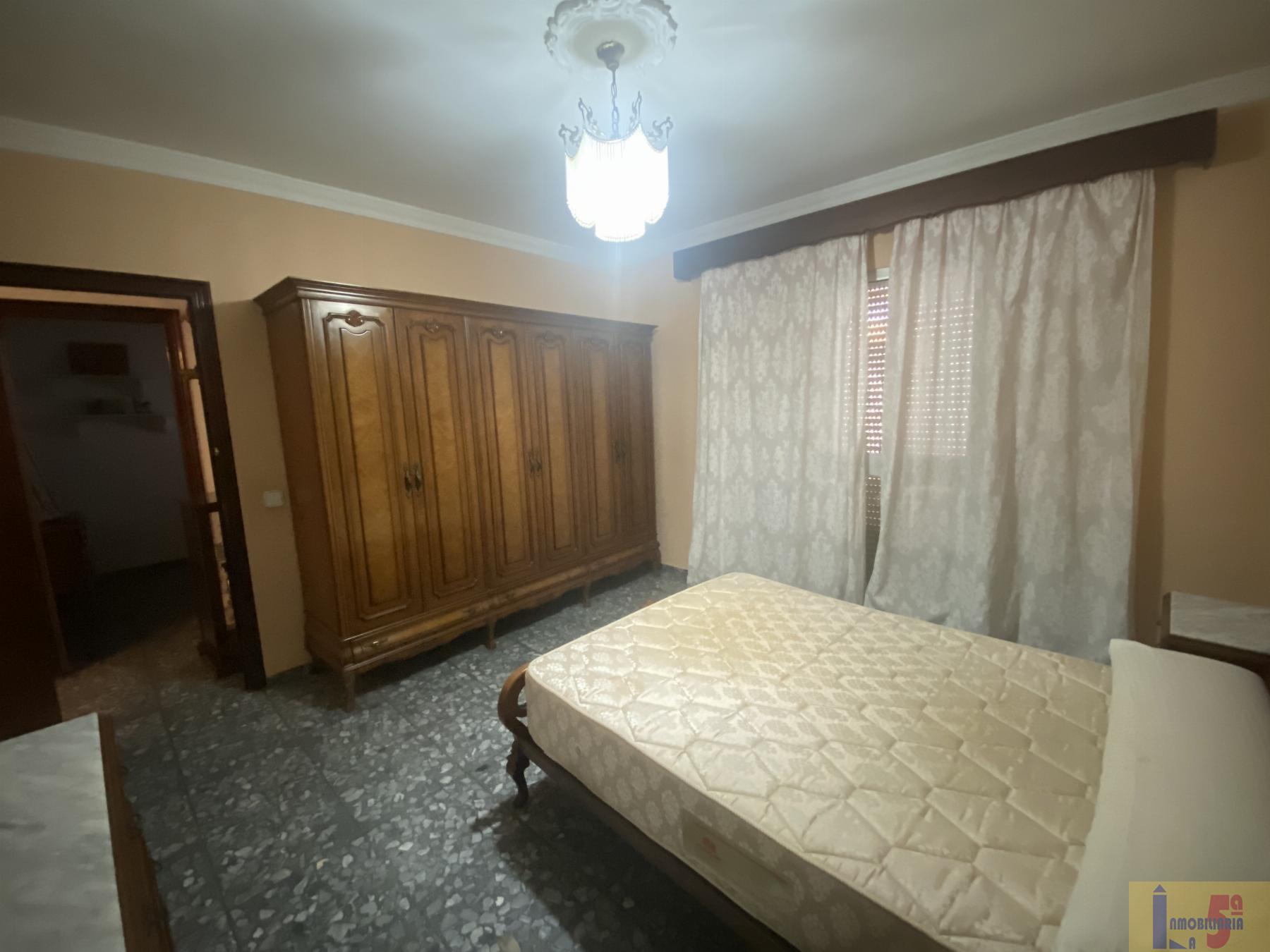 For sale of flat in Burguillos