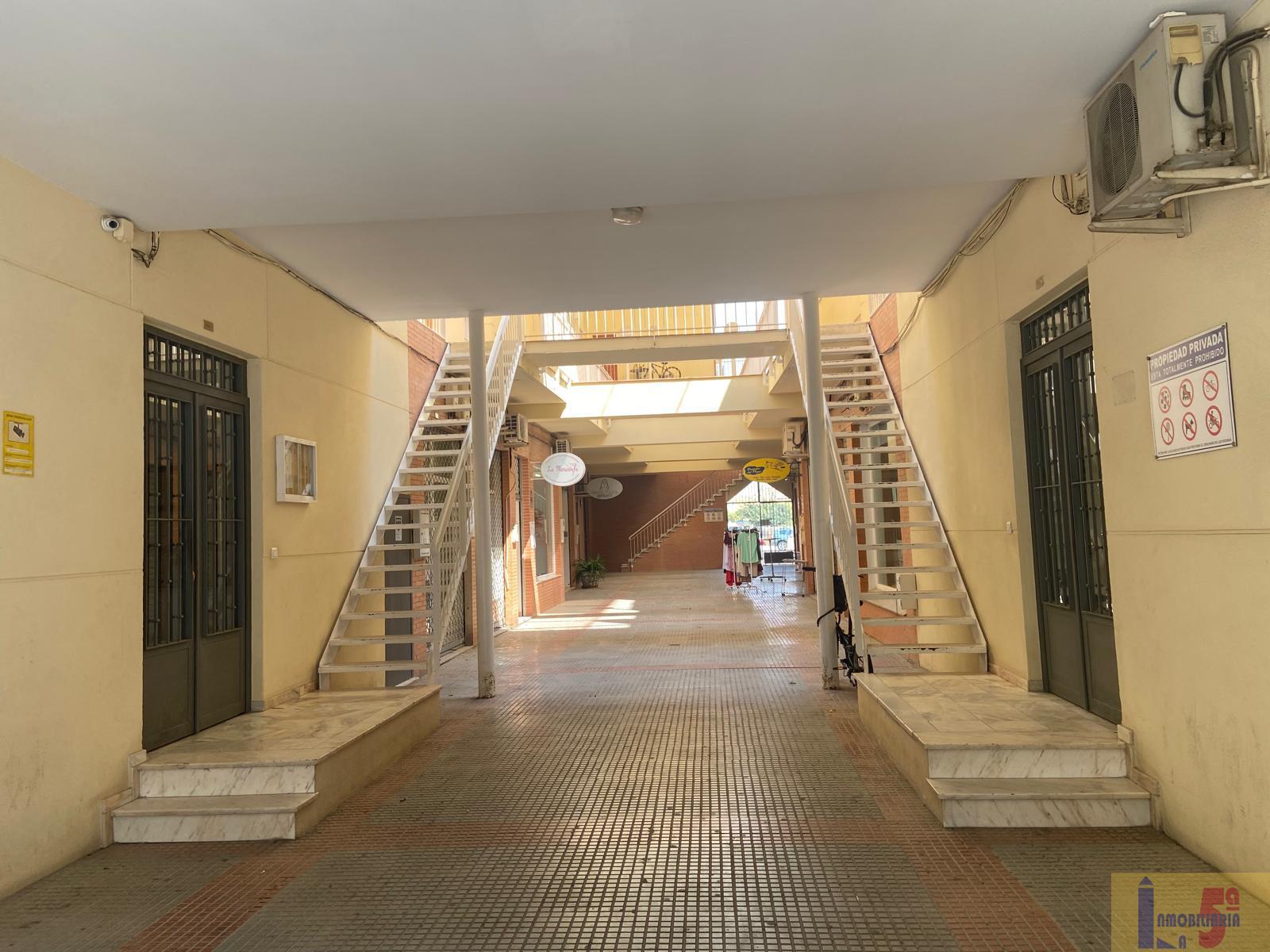 Venta de local en La Algaba
