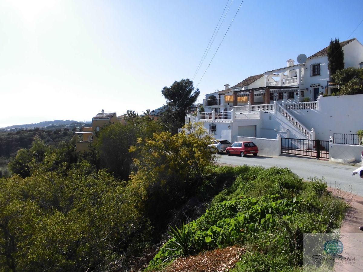 For sale of land in Chilches