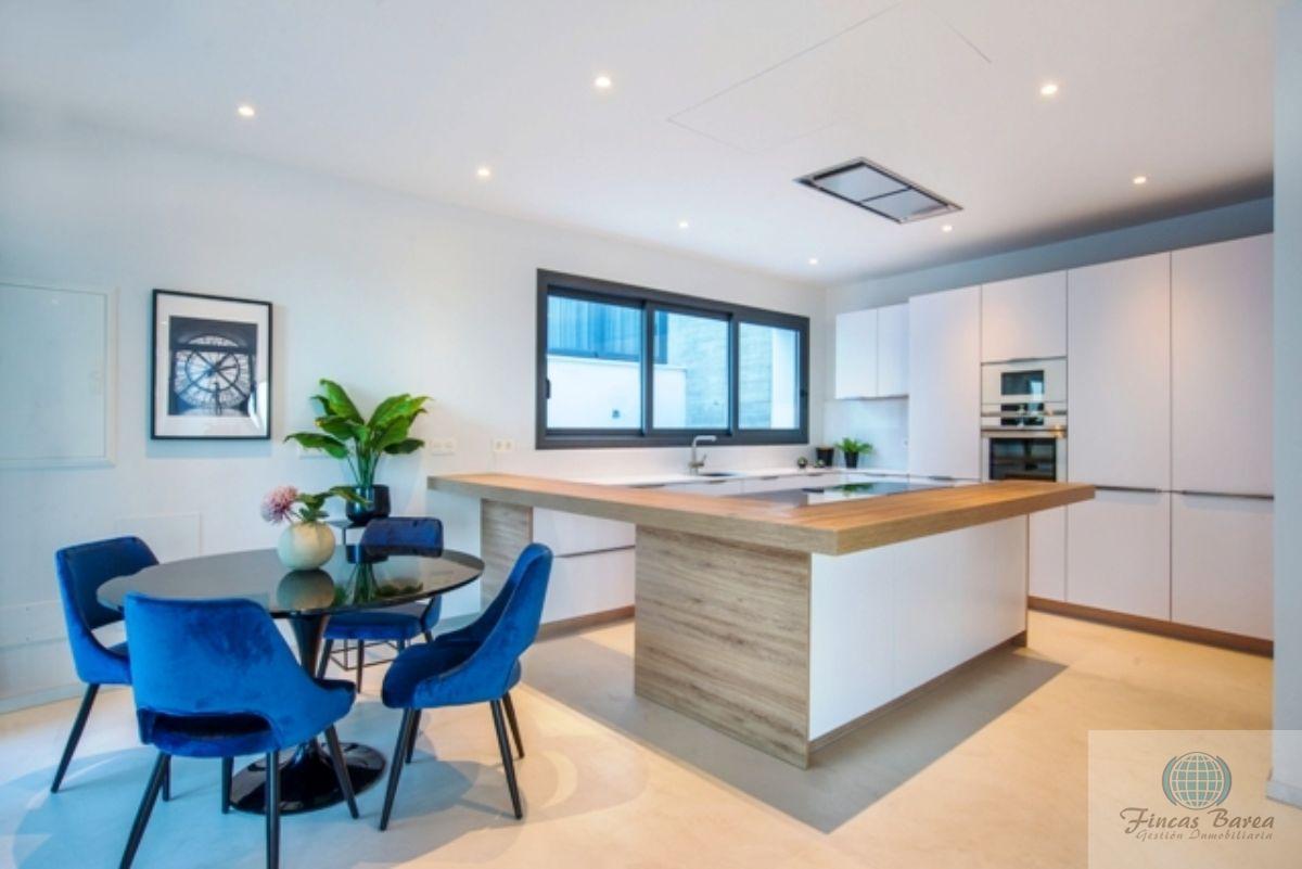 For sale of chalet in Benalmádena Costa