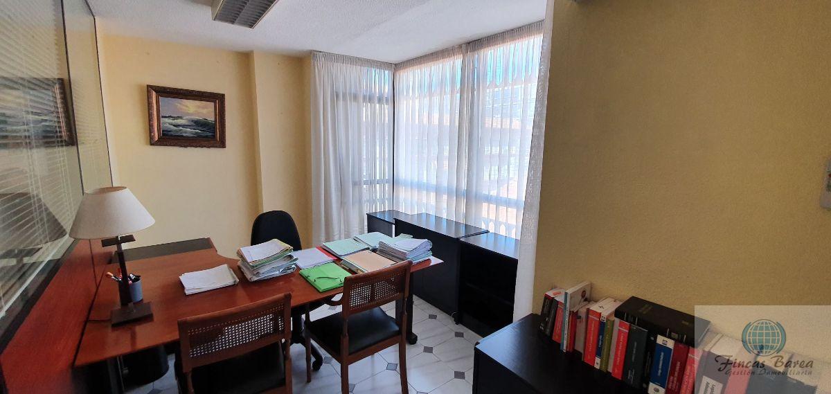 For sale of office in Fuengirola