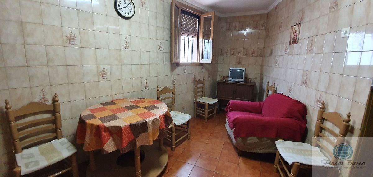 For sale of house in Guaro