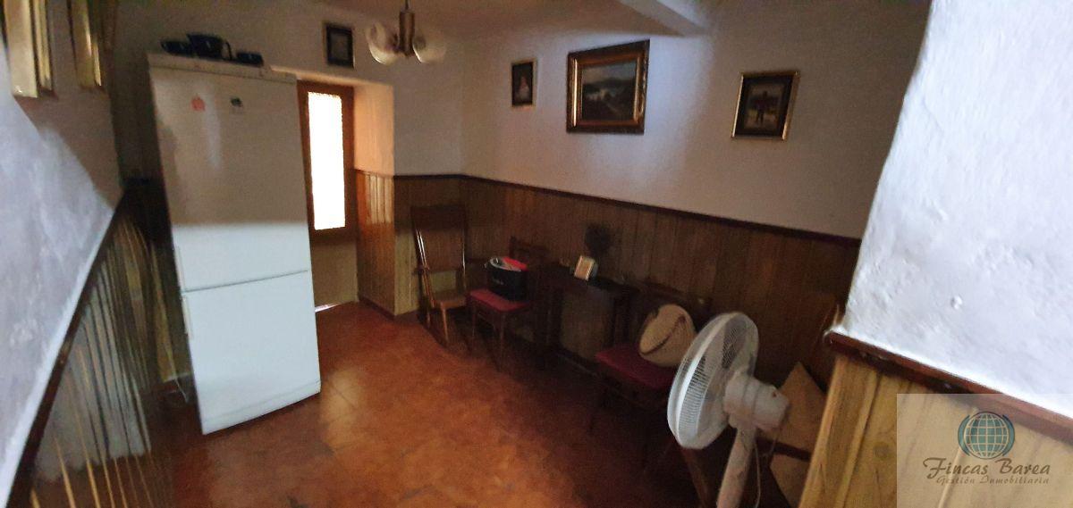 For sale of house in Guaro