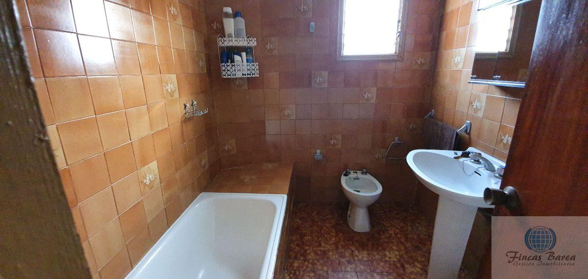 For sale of house in Guaro