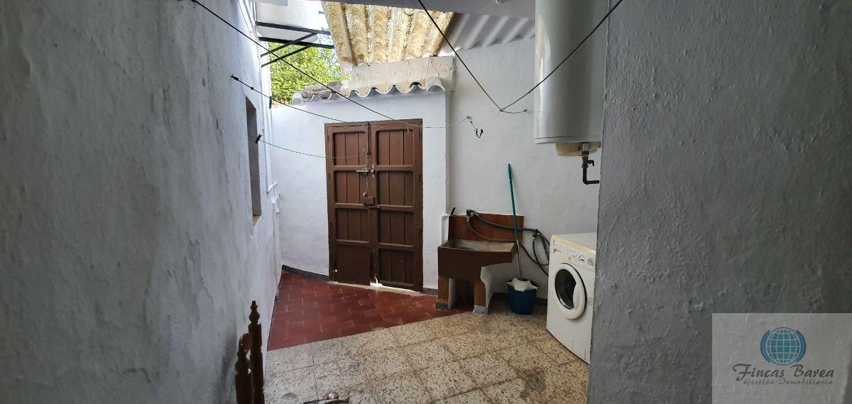 For sale of house in Guaro