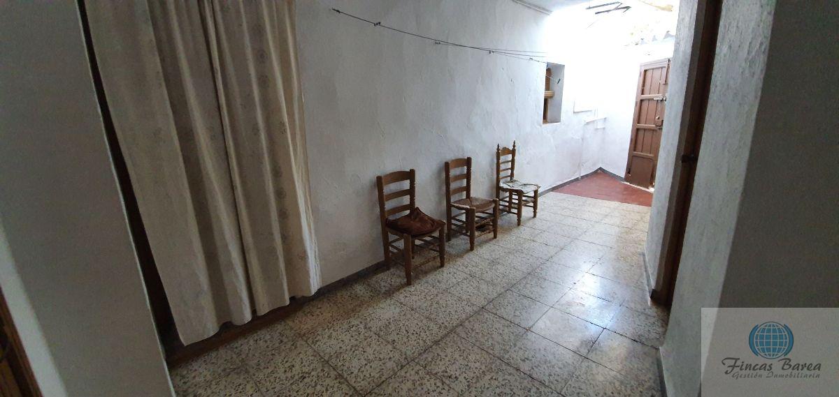 For sale of house in Guaro