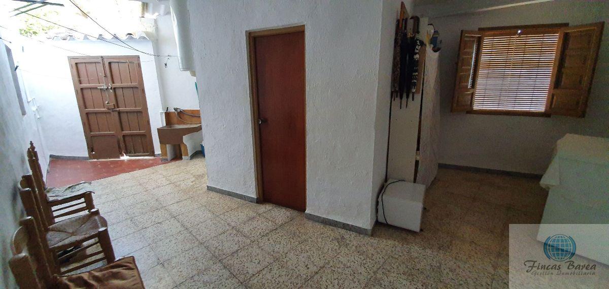 For sale of house in Guaro