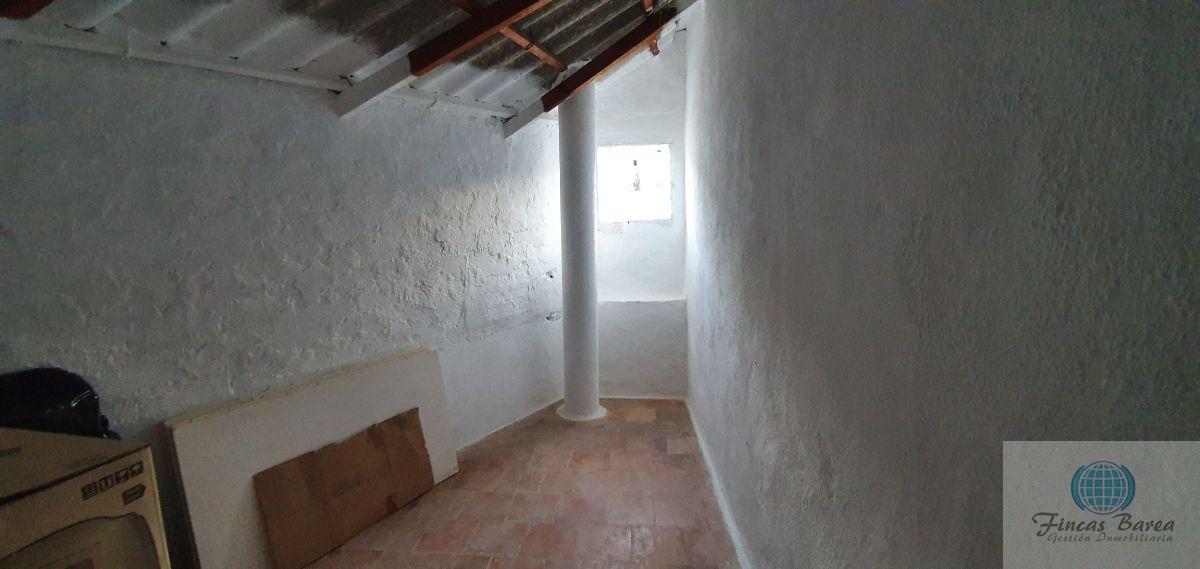 For sale of house in Guaro