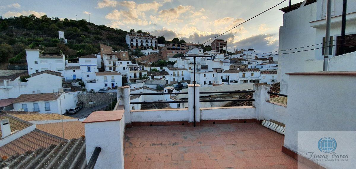 For sale of house in Guaro