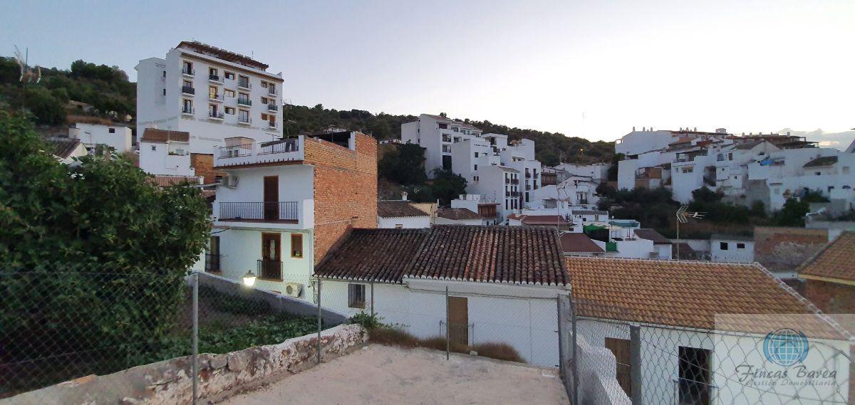 For sale of land in Guaro