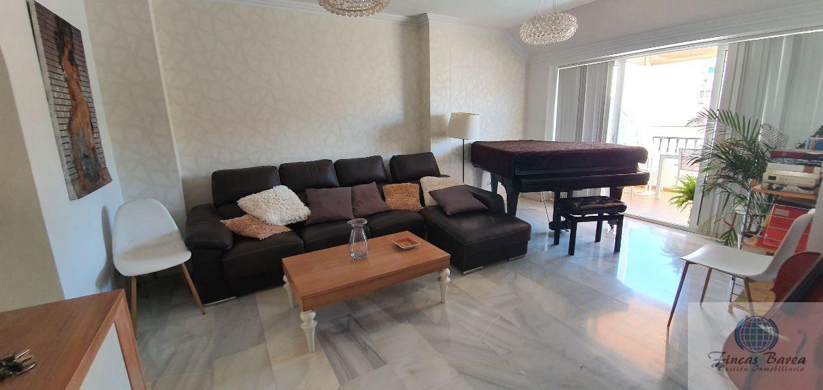 For sale of penthouse in Fuengirola