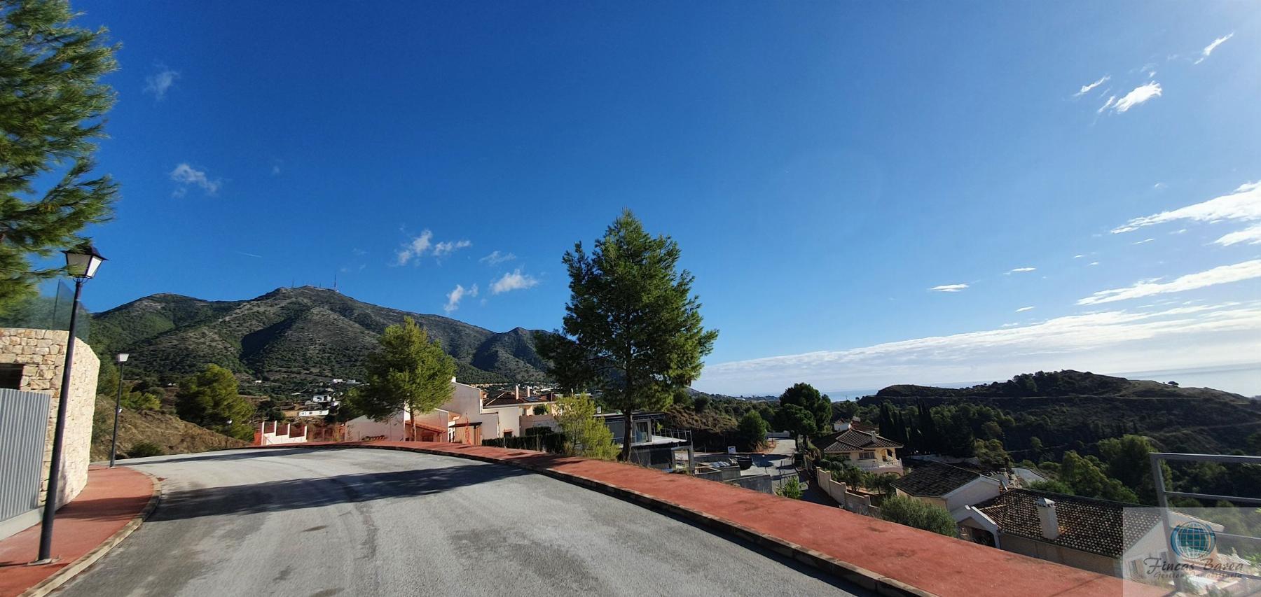 For sale of land in Mijas