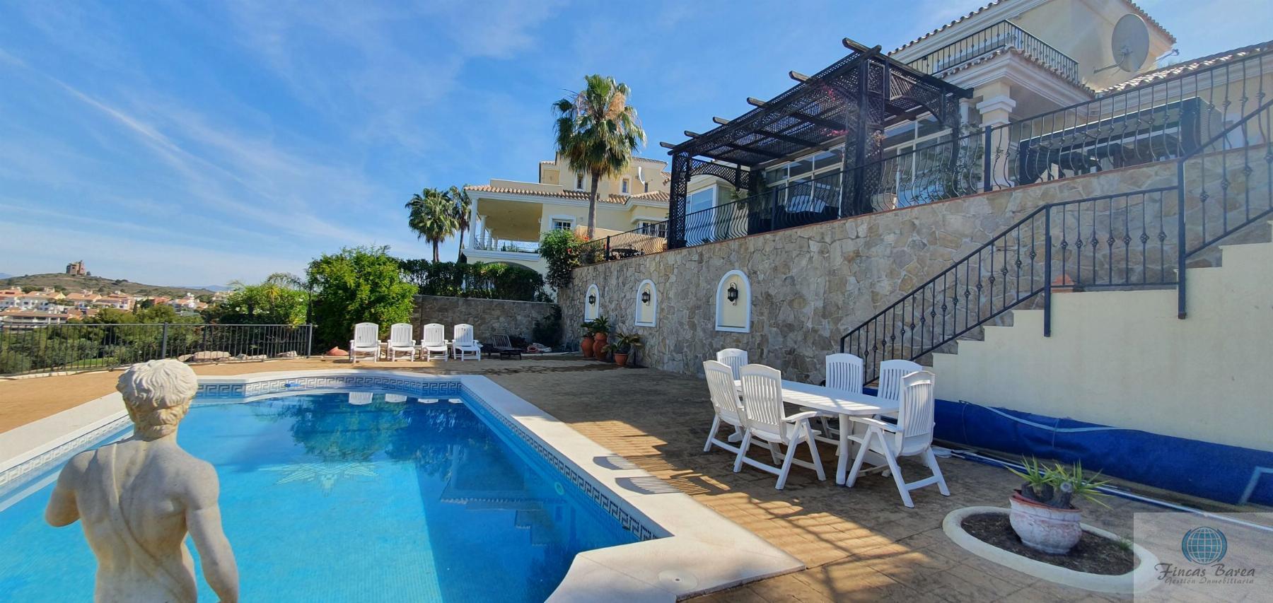 For sale of chalet in Alhaurín el Grande