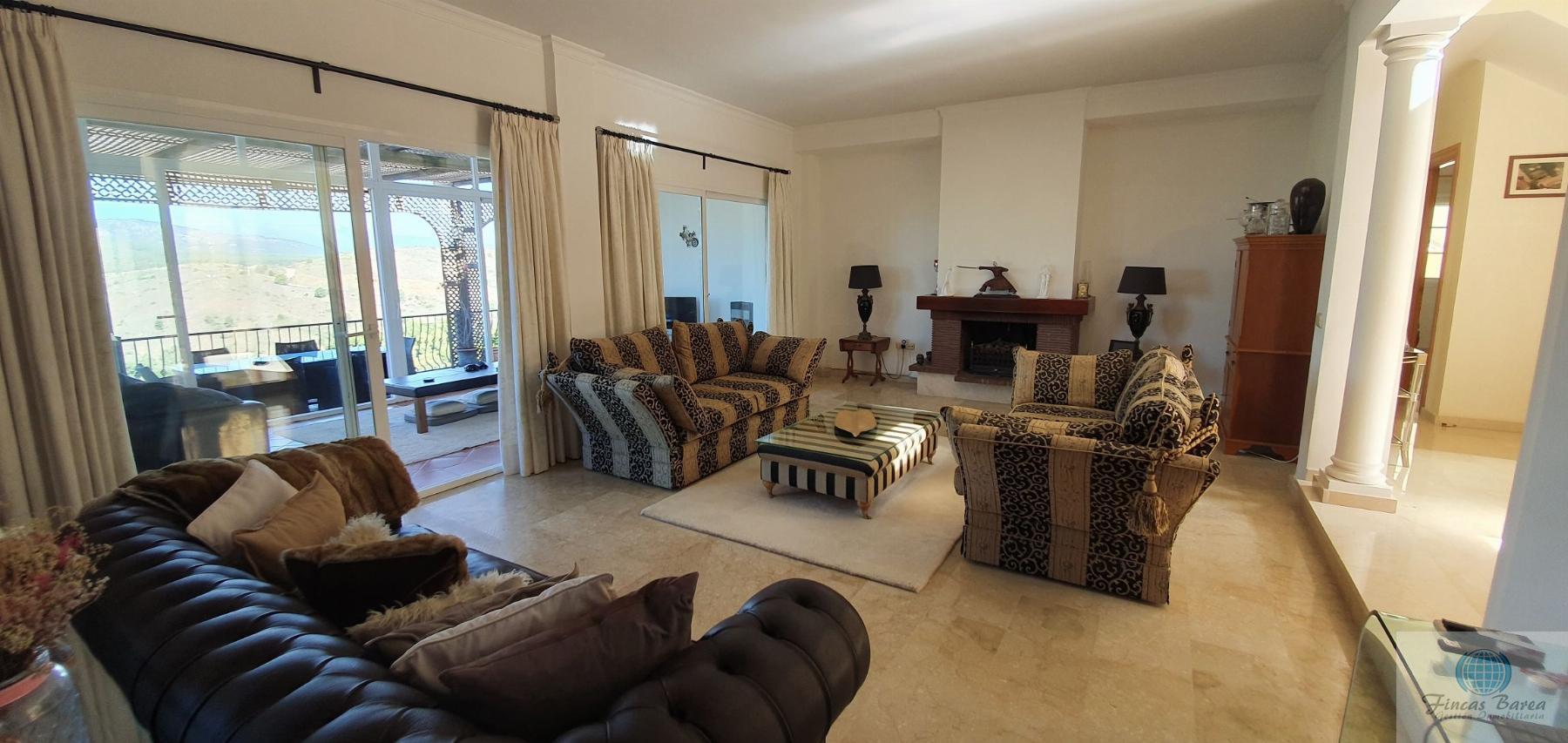 For sale of chalet in Alhaurín el Grande