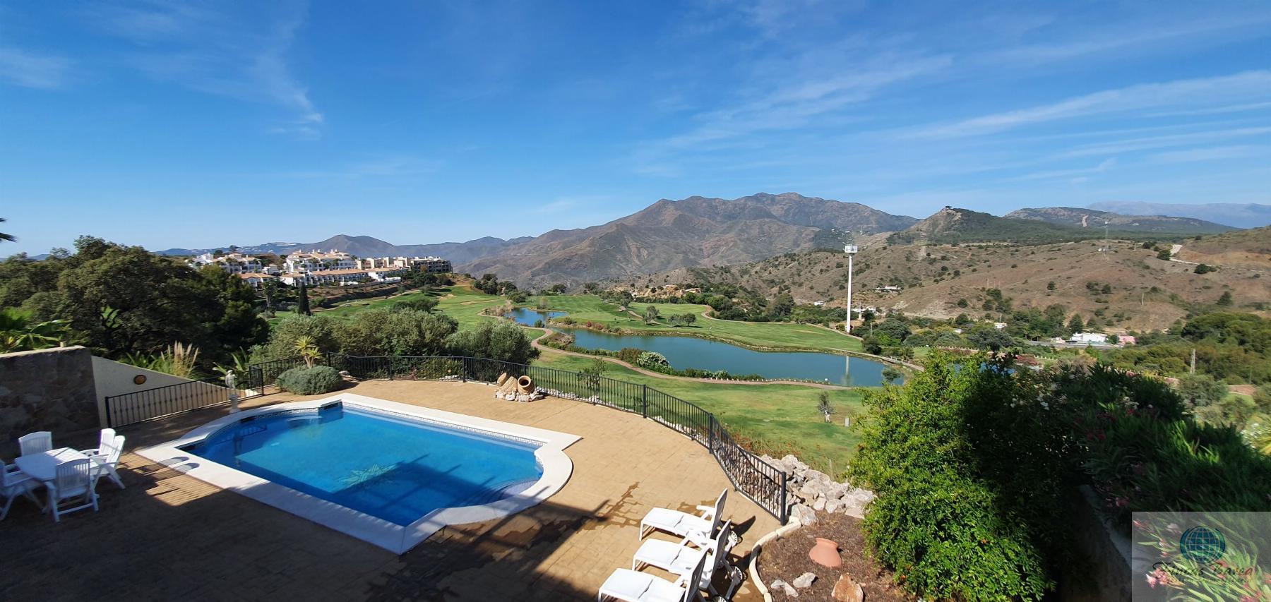 For sale of chalet in Alhaurín el Grande