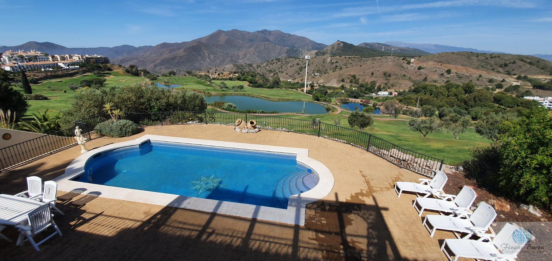 For sale of chalet in Alhaurín el Grande
