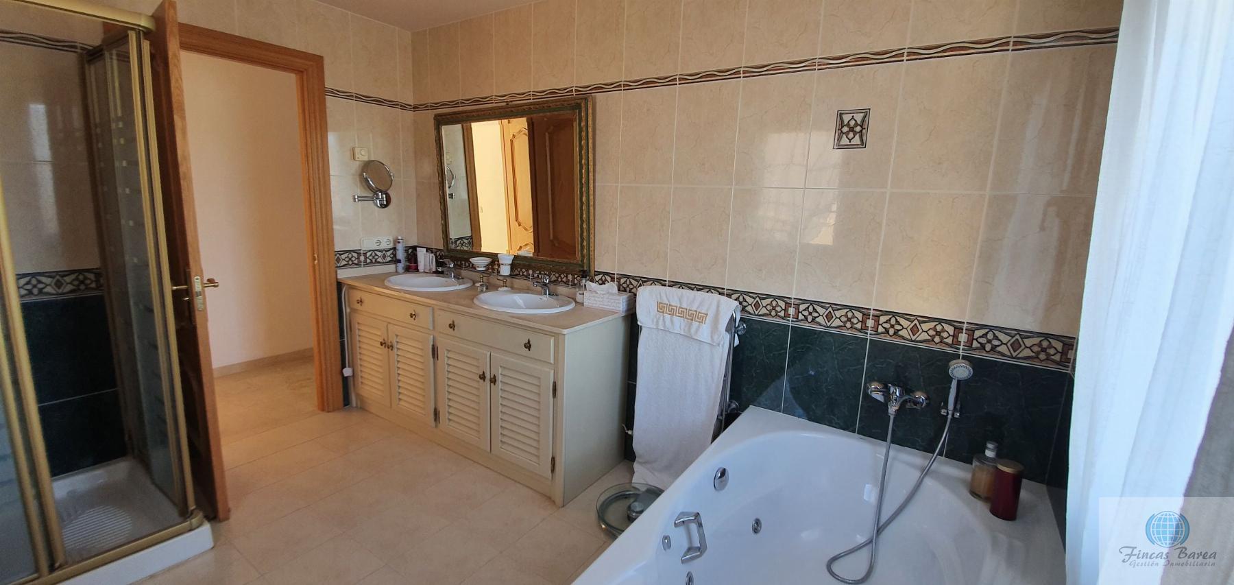 For sale of chalet in Alhaurín el Grande