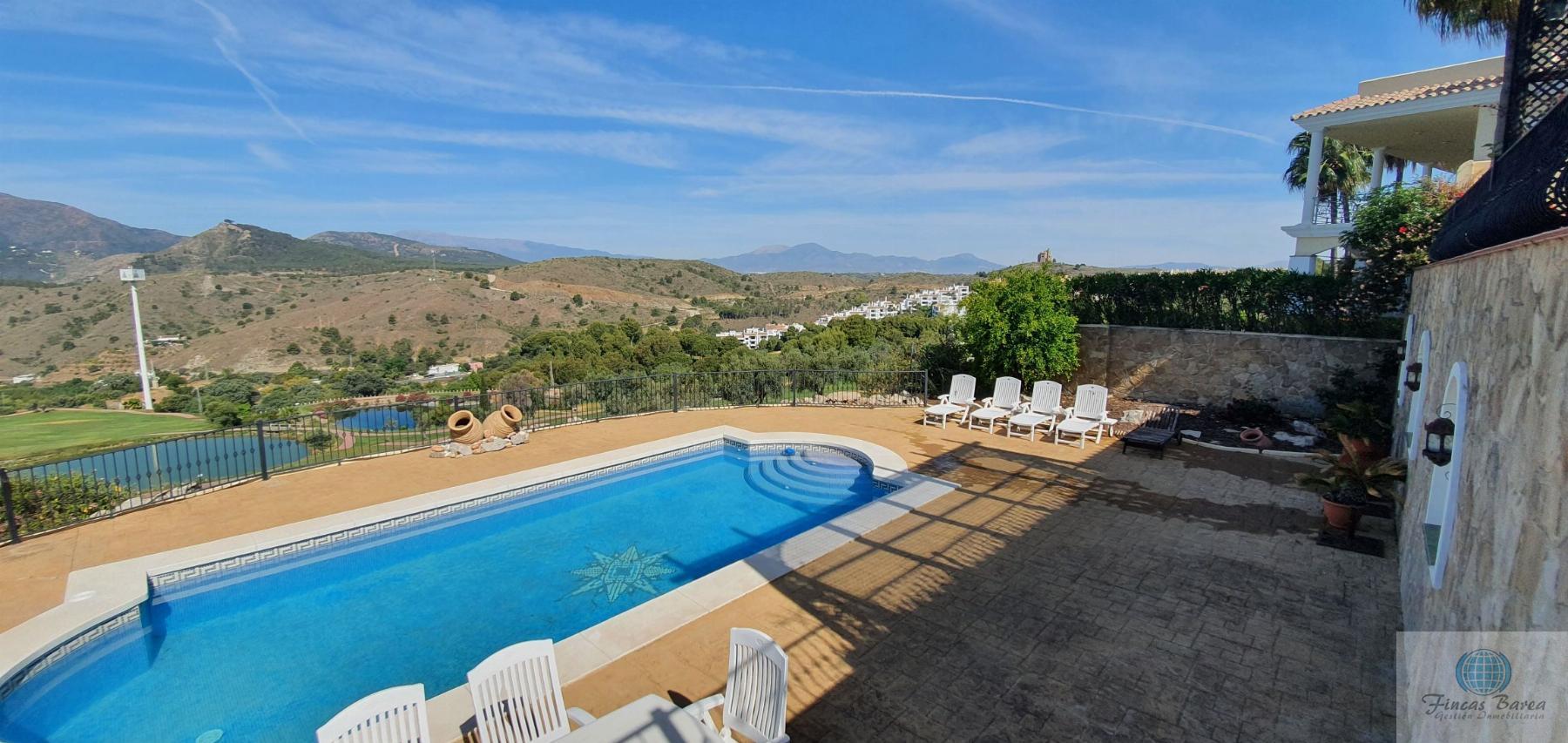 For sale of chalet in Alhaurín el Grande