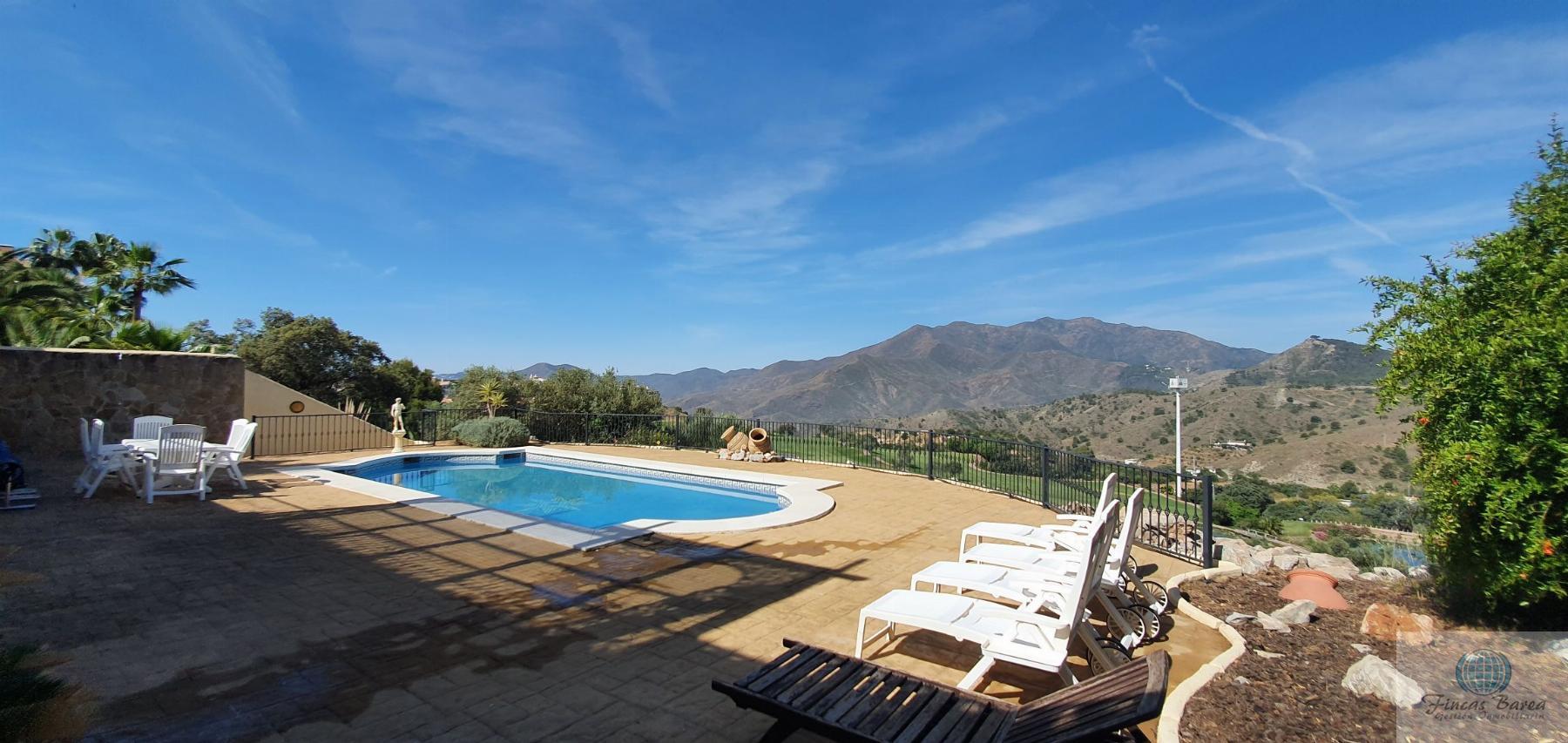 For sale of chalet in Alhaurín el Grande