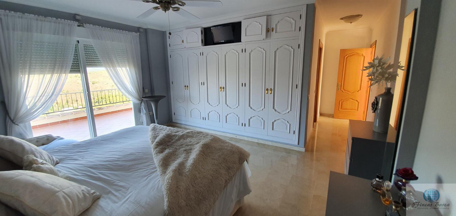 For sale of chalet in Alhaurín el Grande