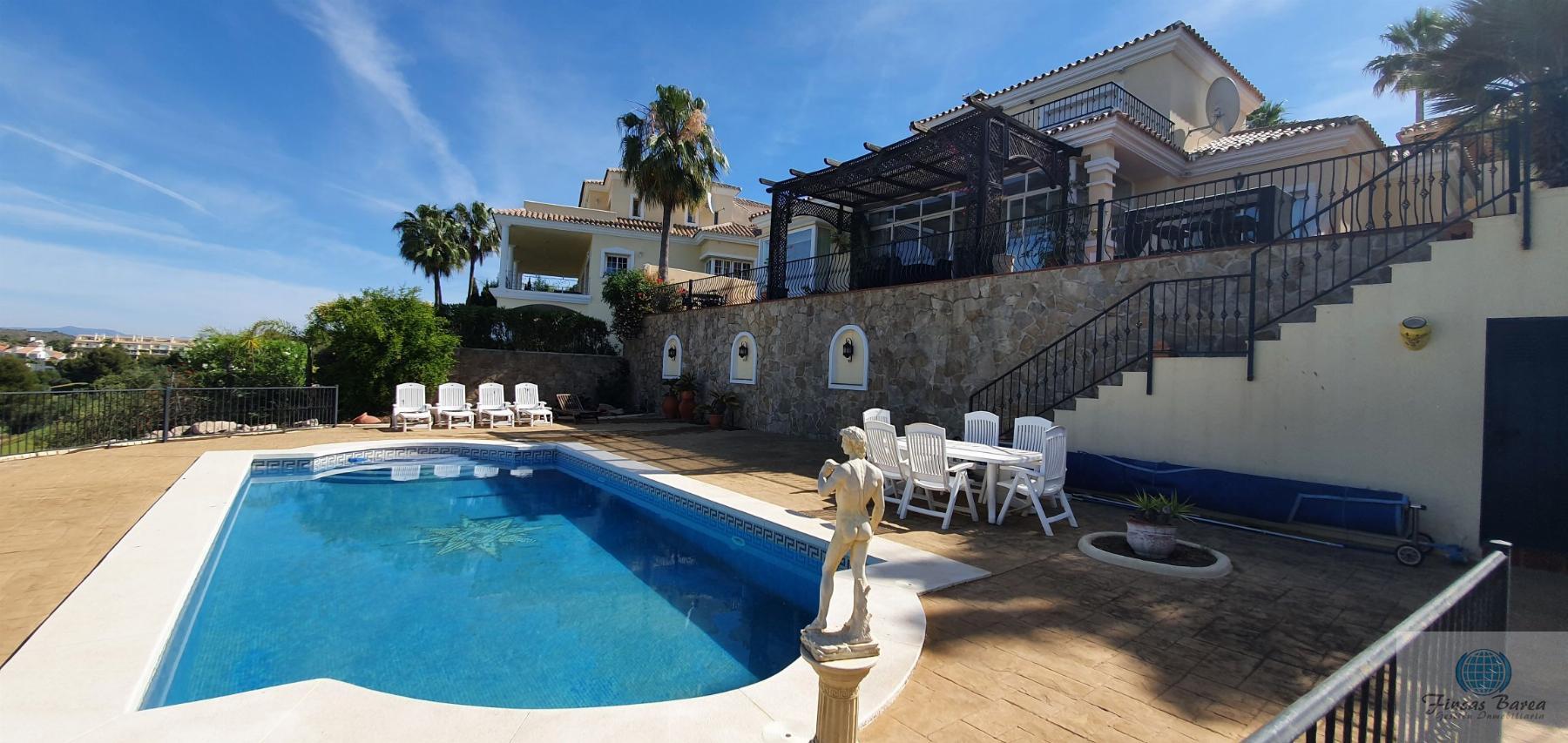 For sale of chalet in Alhaurín el Grande