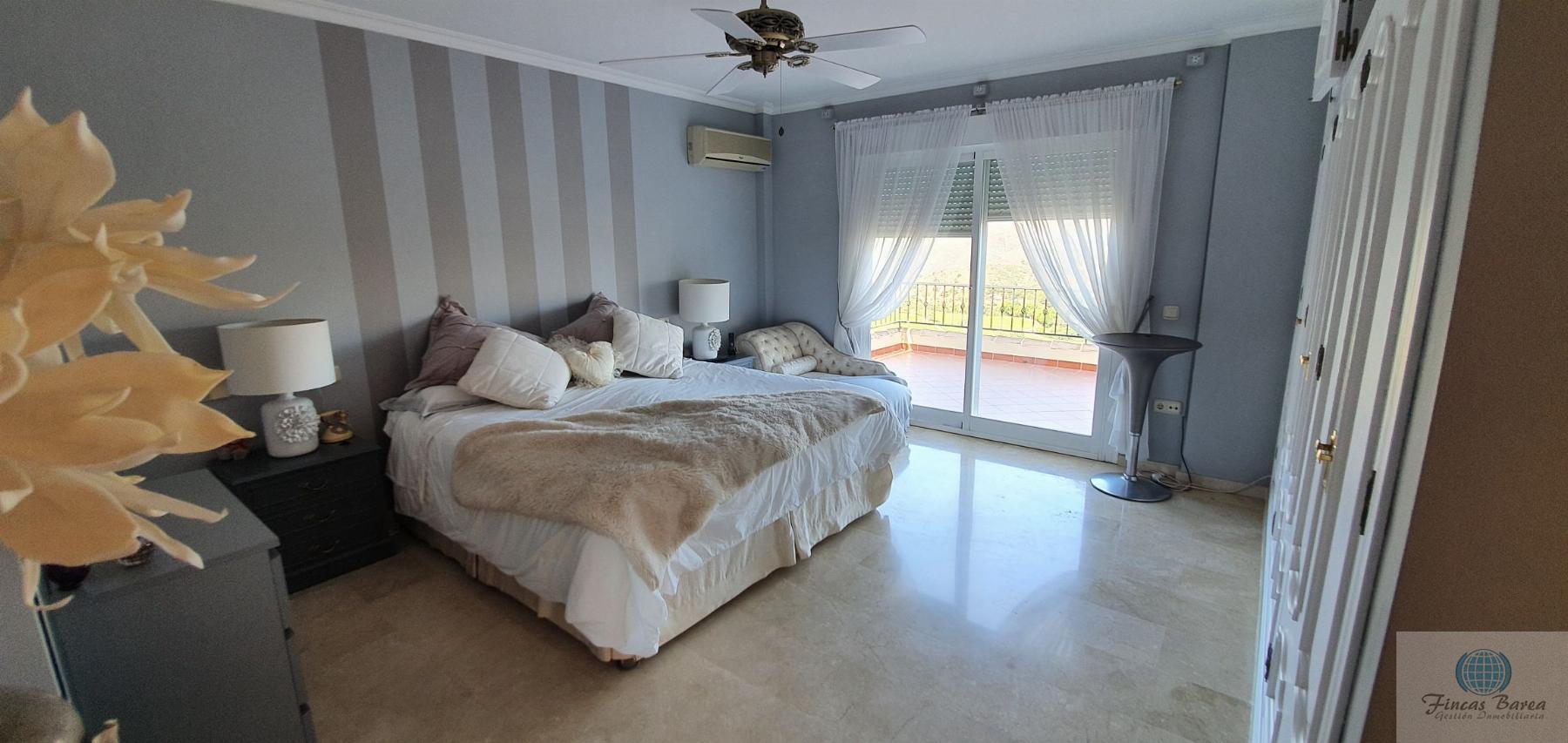 For sale of chalet in Alhaurín el Grande