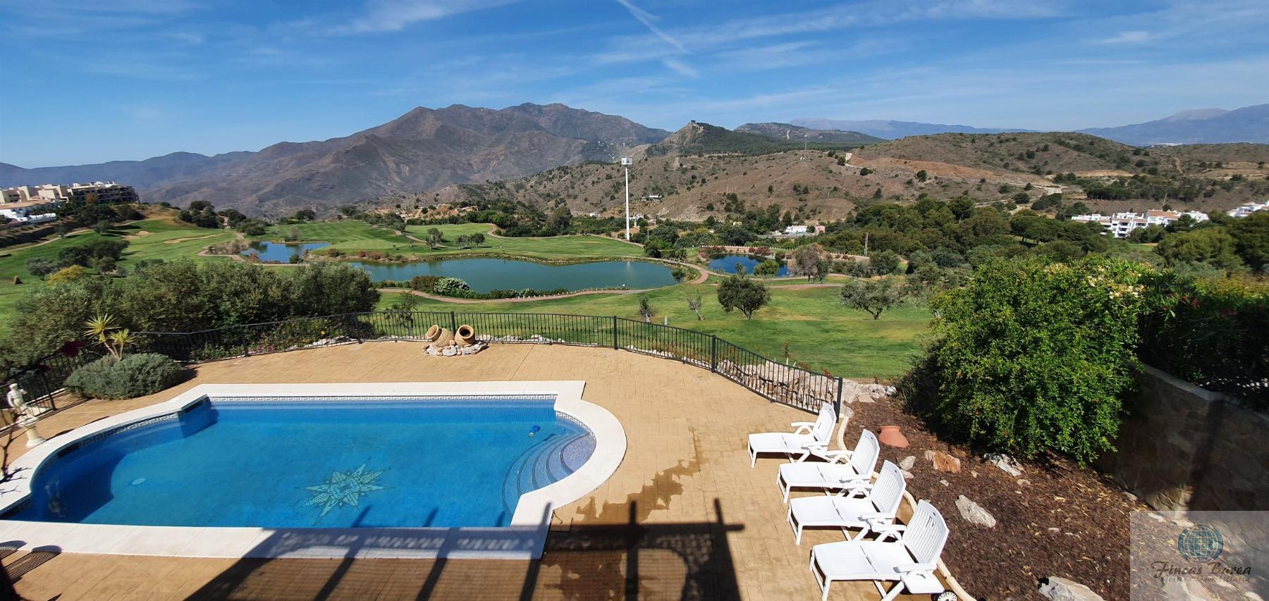 For sale of chalet in Alhaurín el Grande