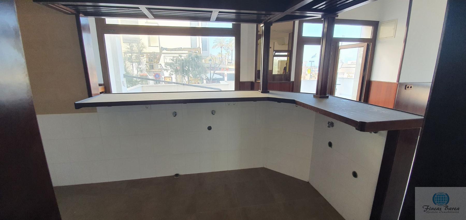 For sale of commercial in Fuengirola