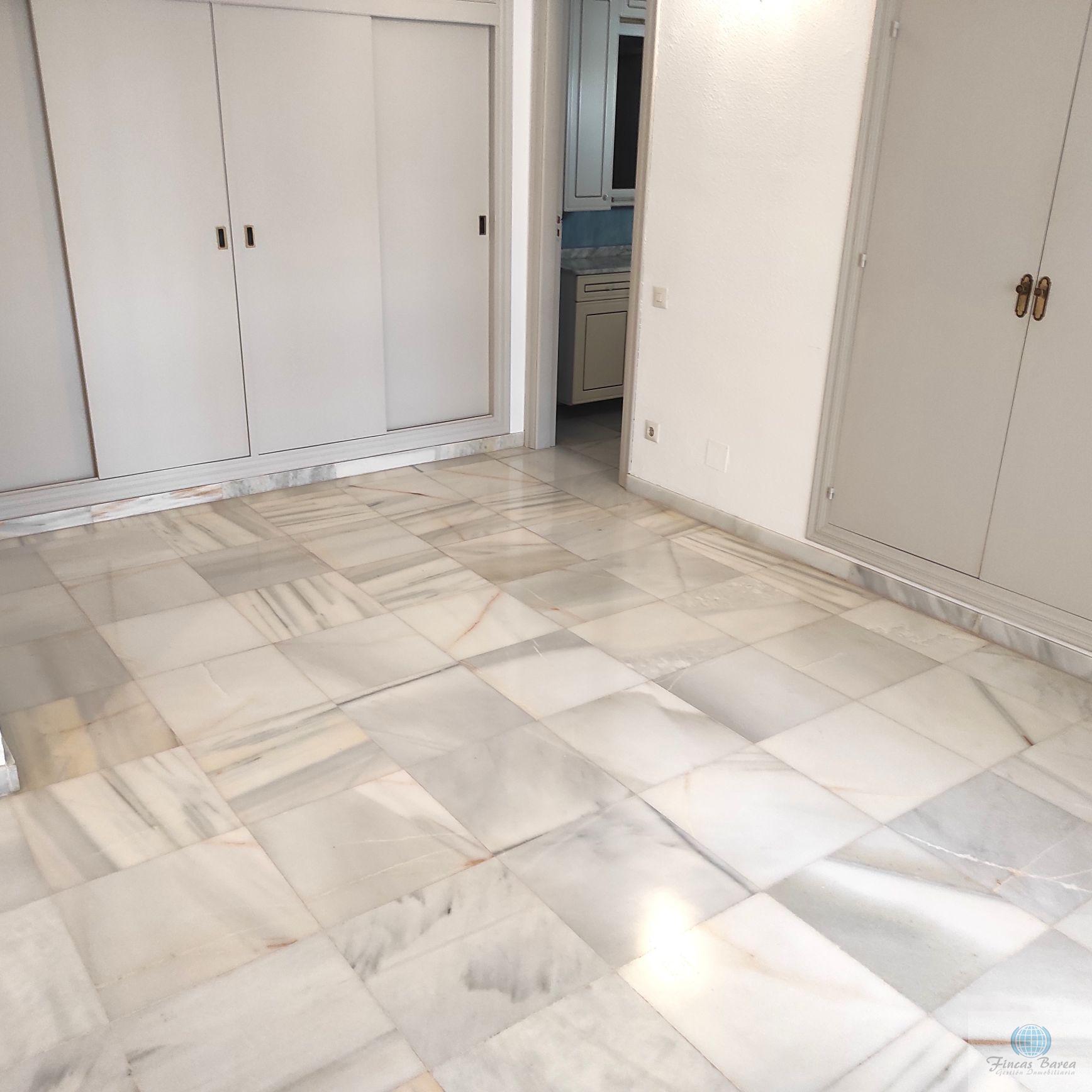 For sale of flat in Fuengirola