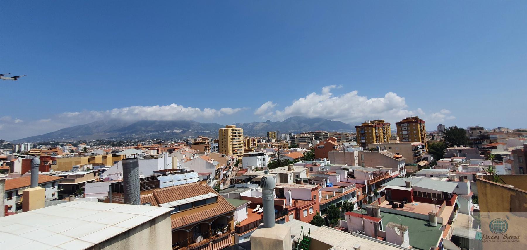 For sale of penthouse in Fuengirola
