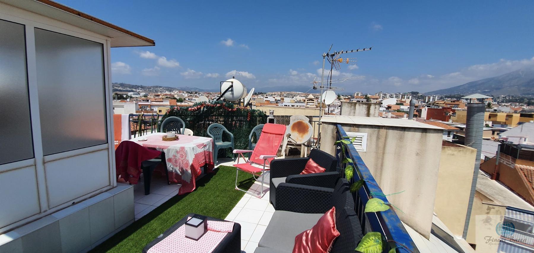 For sale of penthouse in Fuengirola