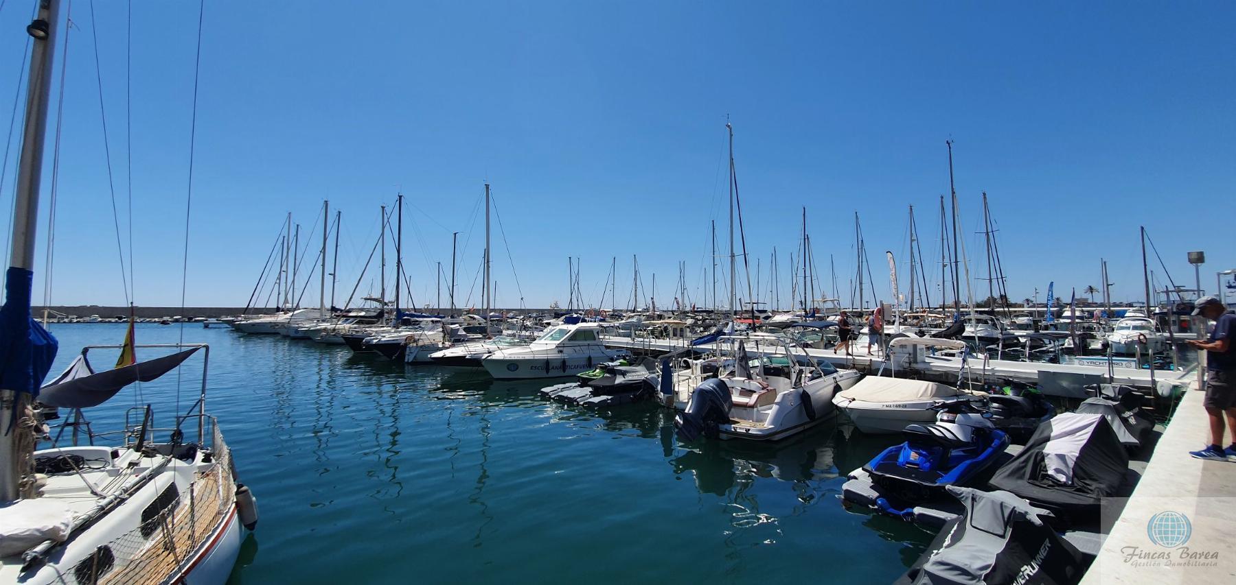 For sale of commercial in Fuengirola