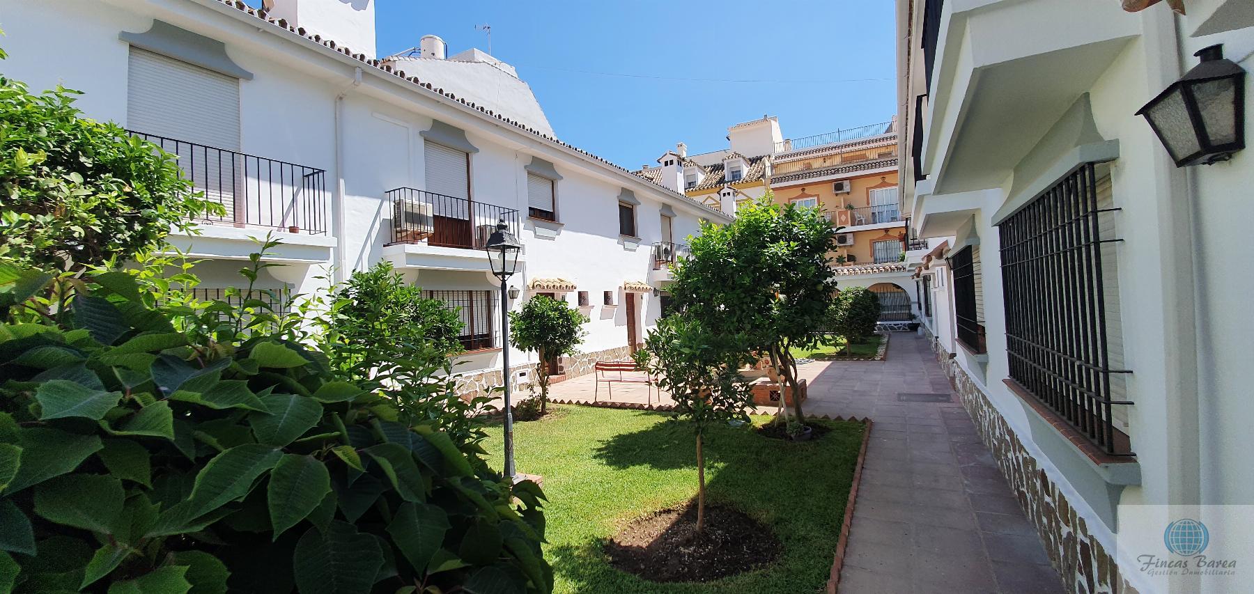 For sale of chalet in Fuengirola