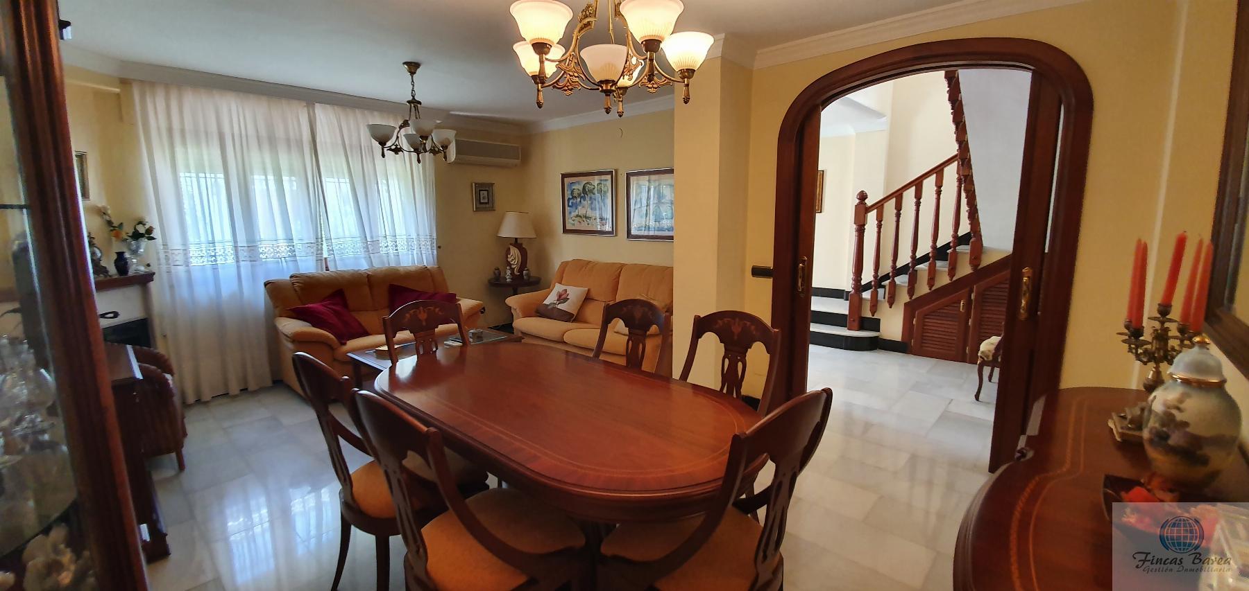 For sale of chalet in Fuengirola