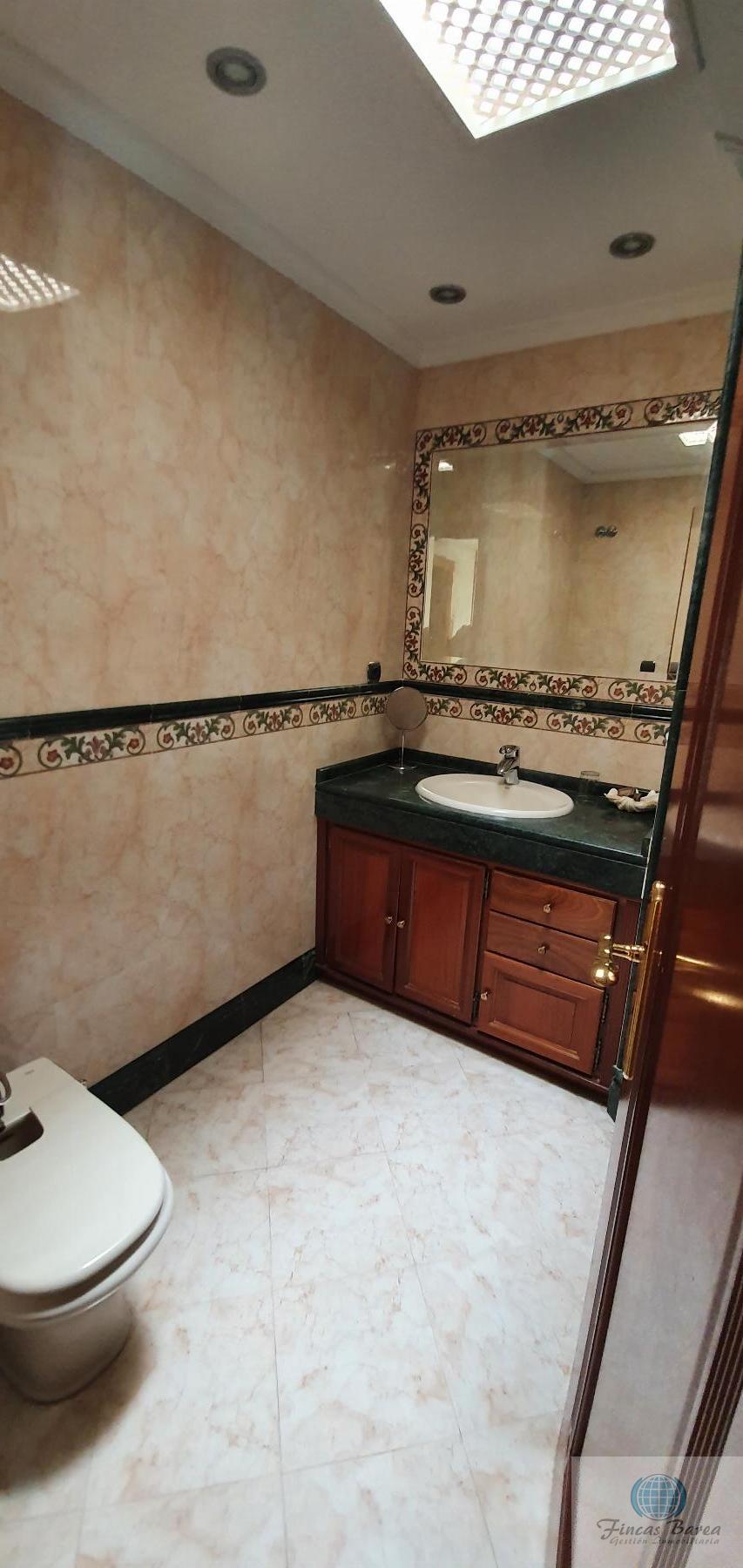 For sale of chalet in Fuengirola