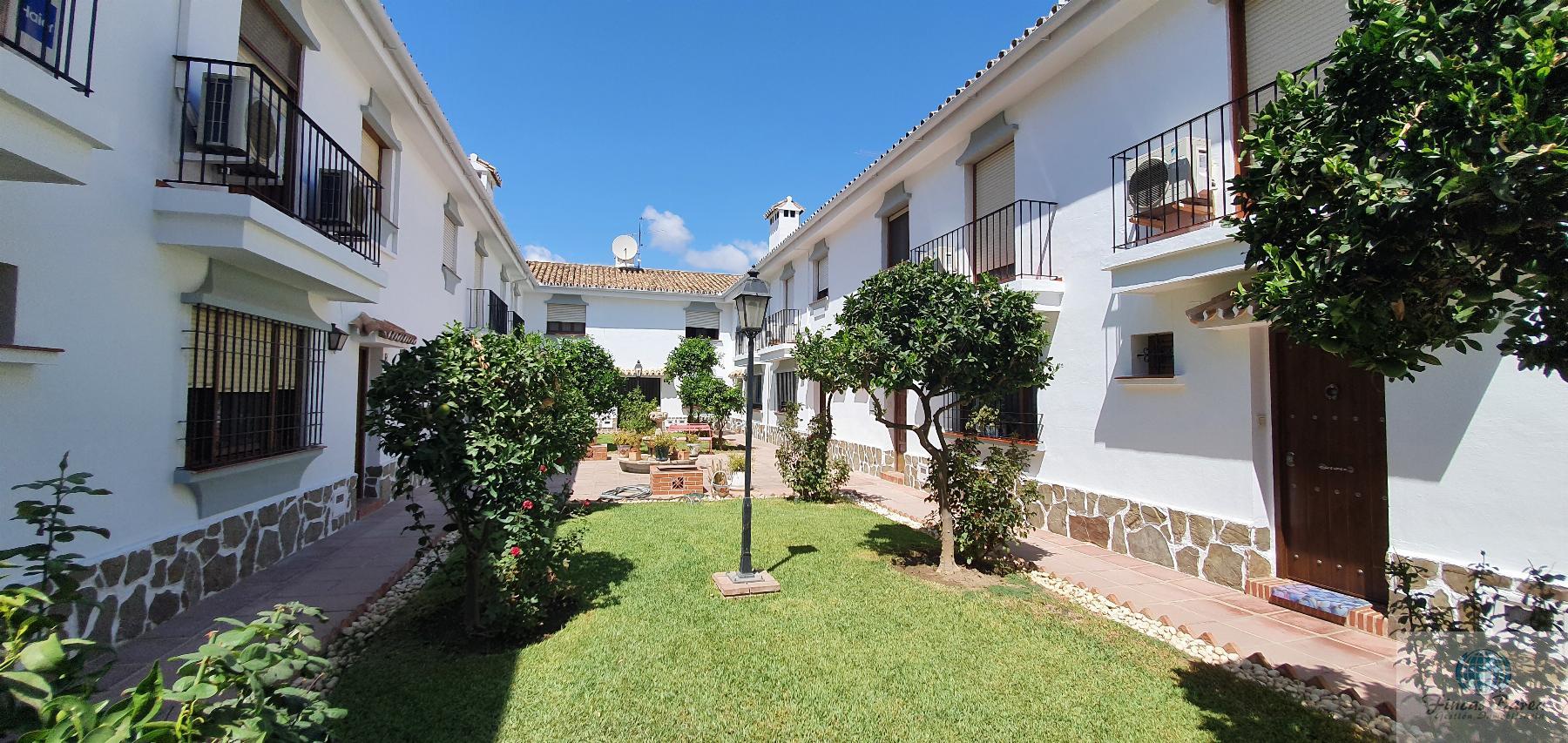 For sale of chalet in Fuengirola