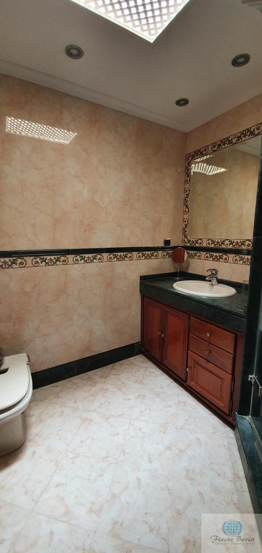 For sale of chalet in Fuengirola