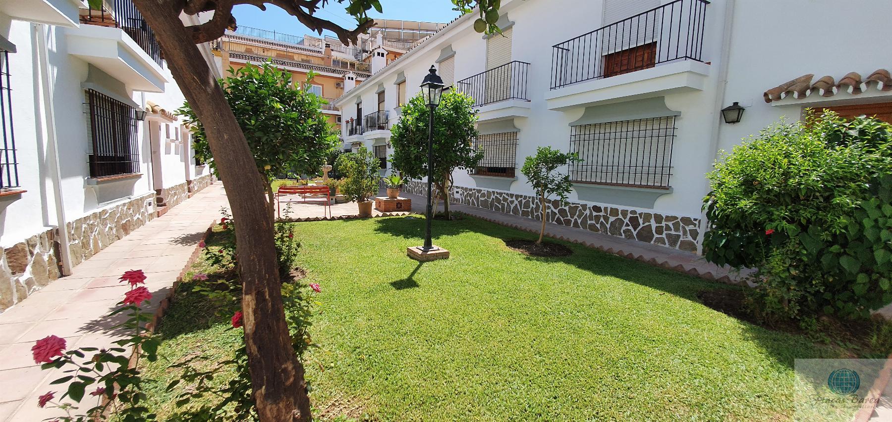 For sale of chalet in Fuengirola