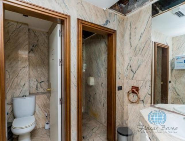 For sale of commercial in Fuengirola